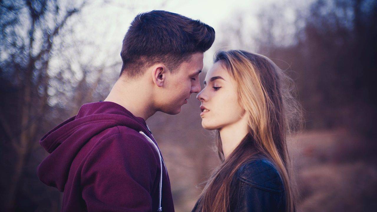 5 разных поцелуев и их смысл